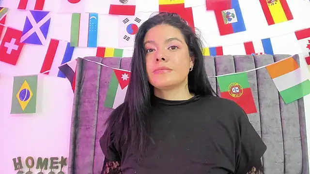Snapshot of Evelin__thompsson chatting on 06/30/26, 03:17 Evelin thompsson online show from 06/30/26, 03:17