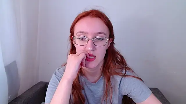 Snapshot of miay_here_ chatting on 06/16/26, 09:20 miay here online show from 06/16/26, 09:20