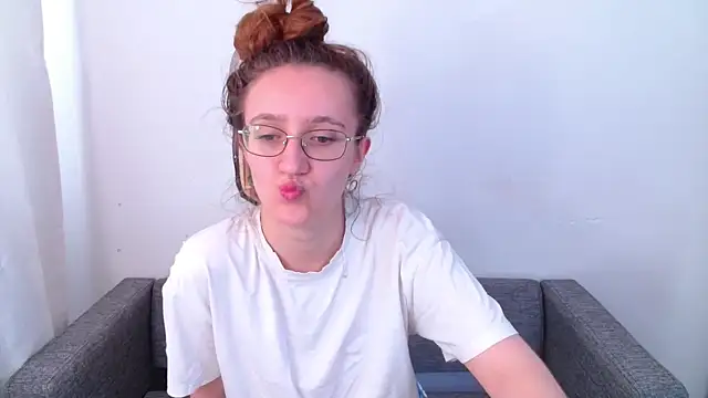 Snapshot of miay_here_ chatting on 06/02/26, 08:25 miay here online show from 06/02/26, 08:25