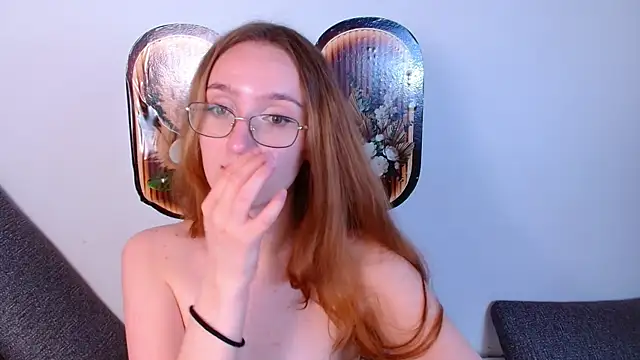 Snapshot of miay_here_ chatting on 05/01/26, 04:45 miay here online show from 05/01/26, 04:45