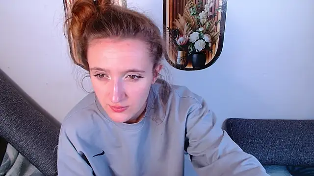 Snapshot of miay_here_ chatting on 05/08/26, 04:55 miay here online show from 05/08/26, 04:55