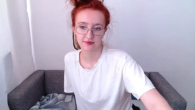 Snapshot of miay_here_ chatting on 06/11/26, 09:50 miay here online show from 06/11/26, 09:50