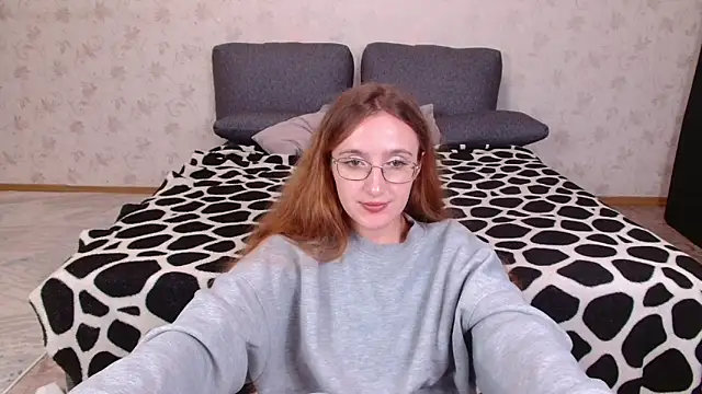 Snapshot of miay_here_ chatting on 05/28/26, 04:46 miay here online show from 05/28/26, 04:46