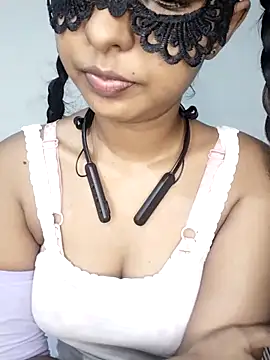 ASHANYA JAYASOORIYA online show from 05/13/26, 05:03