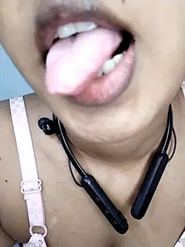 ASHANYA JAYASOORIYA online show from 04/24/26, 02:24