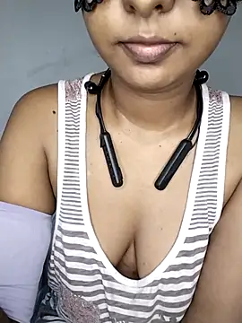 ASHANYA JAYASOORIYA online show from 05/26/26, 10:02