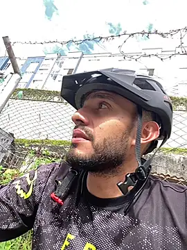 Snapshot of katasanz chatting on 03/21/26, 02:10 katasanz online show from 03/21/26, 02:10