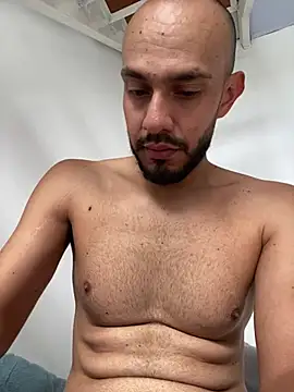 Snapshot of katasanz chatting on 03/25/26, 01:43 katasanz online show from 03/25/26, 01:43