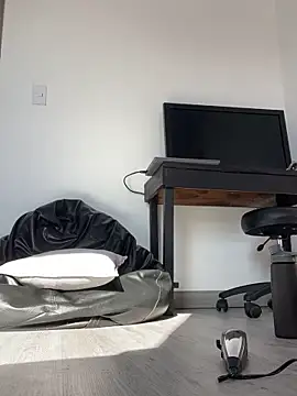 Snapshot of katasanz chatting on 03/14/26, 01:28 katasanz online show from 03/14/26, 01:28