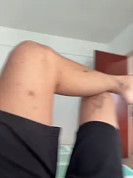 Snapshot of katasanz chatting on 04/02/26, 01:18 katasanz online show from 04/02/26, 01:18