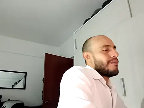 Snapshot of katasanz chatting on 02/19/26, 02:41 katasanz online show from 02/19/26, 02:41