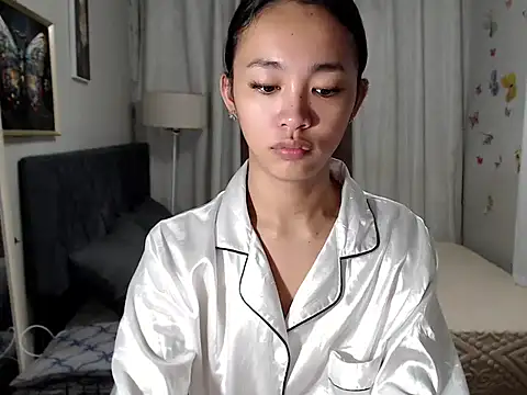 Ur innocent womenXxx online show from 04/19/26, 01:50