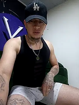 Valentino dominusSex online show from 04/11/26, 12:18