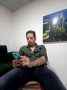 Valentino dominusSex online show from 02/26/26, 09:59