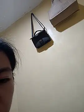 Luna Moonfang online show from 04/19/26, 09:21