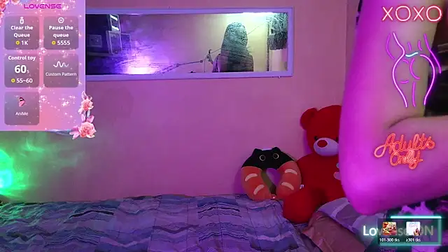 Luna Moonfang online show from 05/30/26, 02:55
