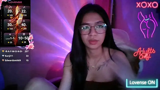 Luna Moonfang online show from 05/24/26, 03:56