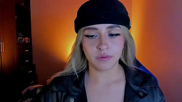 saradiazxxx online show from 03/28/26, 03:18