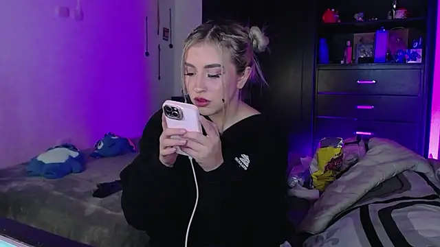 saradiazxxx online show from 03/16/26, 05:04