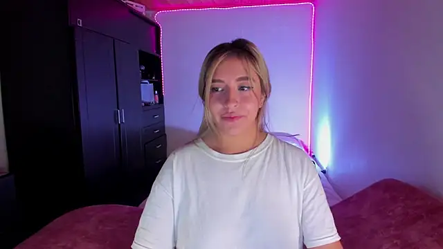 saradiazxxx online show from 04/11/26, 05:15