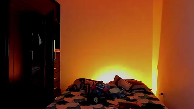 saradiazxxx online show from 03/25/26, 05:40