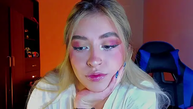 saradiazxxx online show from 03/31/26, 05:53