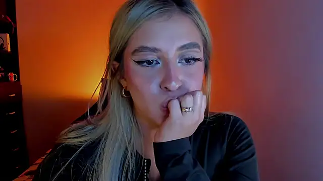 saradiazxxx online show from 03/29/26, 08:27