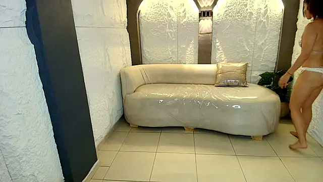 Snapshot of Elizabeth__r chatting on 02/26/26, 03:06 Elizabeth r online show from 02/26/26, 03:06