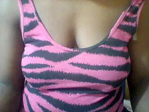 zee66658 online show from 04/13/26, 03:43