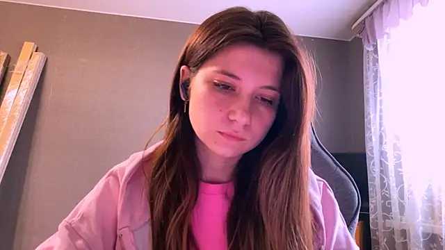 LunnaBliss online show from 04/14/26, 12:43