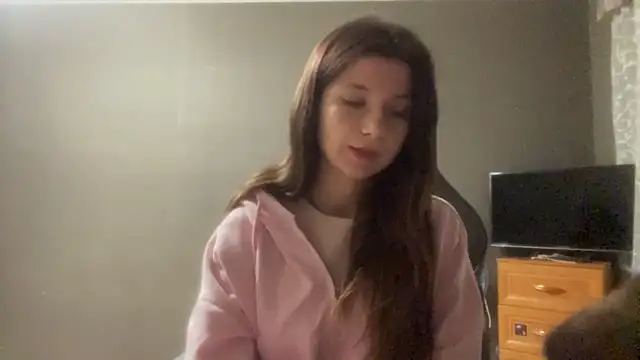 Snapshot of LunnaBliss chatting on 02/25/26, 03:29 LunnaBliss online show from 02/25/26, 03:29