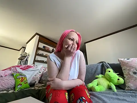 Snapshot of pinkhairfun16 chatting on 03/01/26, 03:34 pinkhairfun16 online show from 03/01/26, 03:34