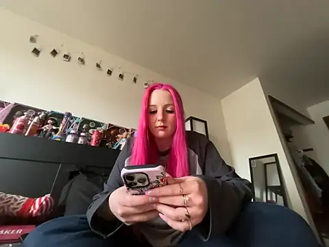 Snapshot of pinkhairfun16 chatting on 03/03/26, 02:57 pinkhairfun16 online show from 03/03/26, 02:57