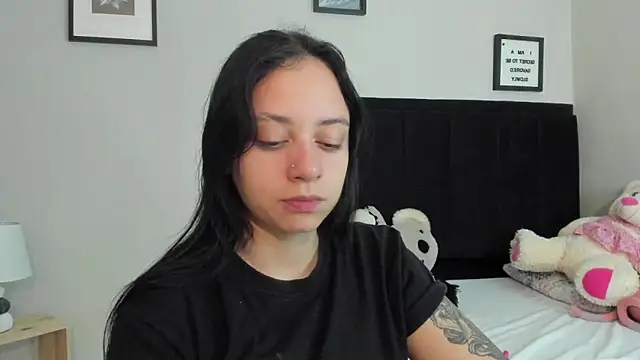 Snapshot of sabbrand0111 chatting on 04/12/26, 12:14 sabbrand0111 online show from 04/12/26, 12:14