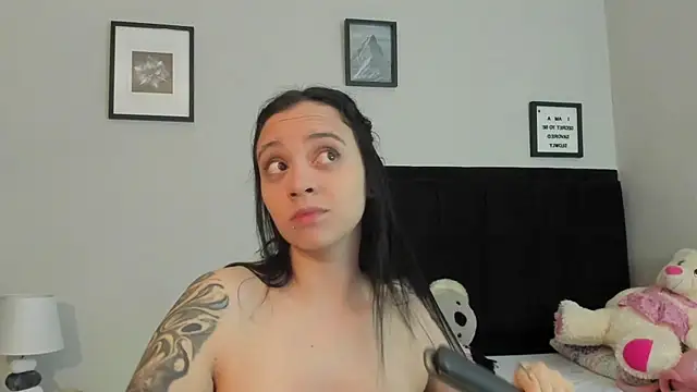 Snapshot of sabbrand0111 chatting on 04/12/26, 08:01 sabbrand0111 online show from 04/12/26, 08:01