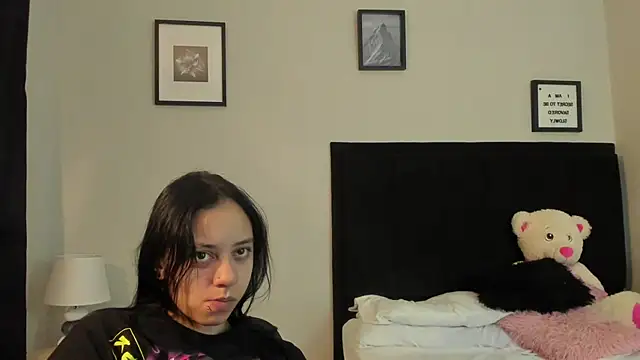 Snapshot of sabbrand0111 chatting on 03/09/26, 06:44 sabbrand0111 online show from 03/09/26, 06:44