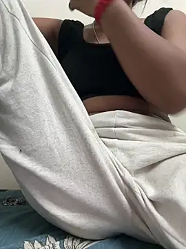 Snapshot of meenu_cuties chatting on 05/08/26, 08:23 meenu cuties online show from 05/08/26, 08:23
