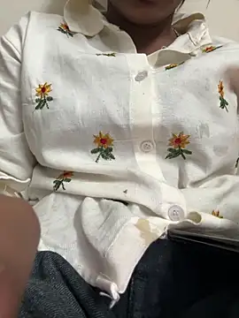 meenu cuties online show from 03/31/26, 10:45