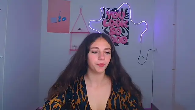 KissMeJulia online show from 07/14/26, 05:45