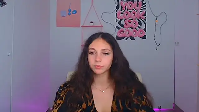 KissMeJulia online show from 07/20/26, 05:37
