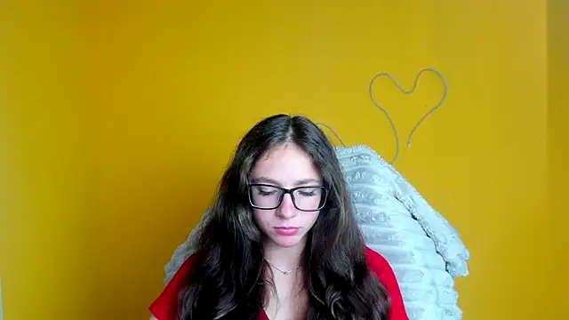KissMeJulia online show from 06/18/26, 11:26