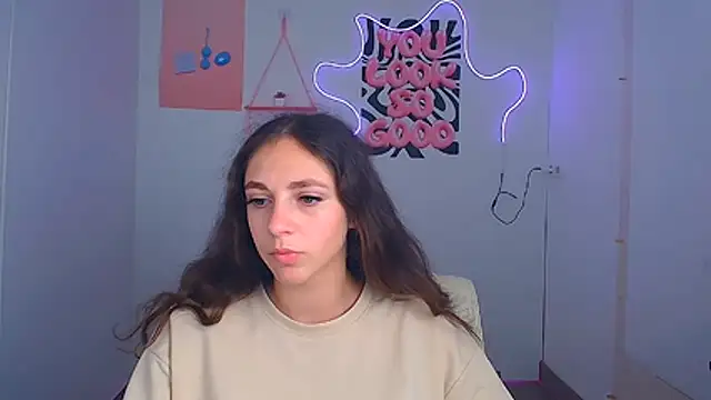KissMeJulia online show from 07/13/26, 11:20