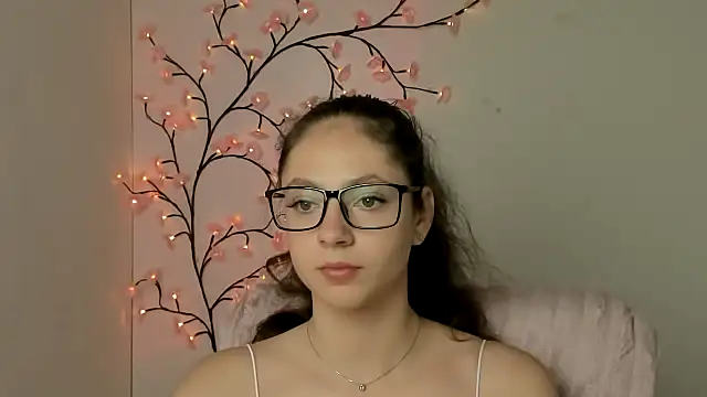 KissMeJulia online show from 06/26/26, 05:24