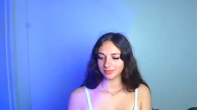 KissMeJulia online show from 07/17/26, 05:48
