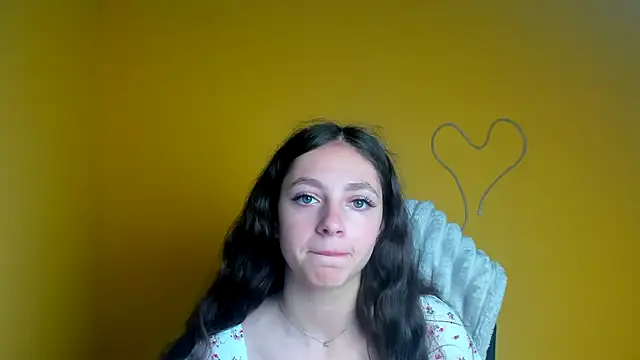 KissMeJulia online show from 06/23/26, 11:52