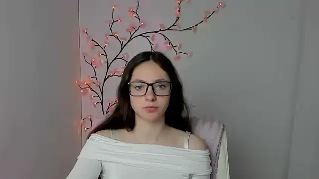 Snapshot of KissMeJulia chatting on 05/04/26, 05:33 KissMeJulia online show from 05/04/26, 05:33