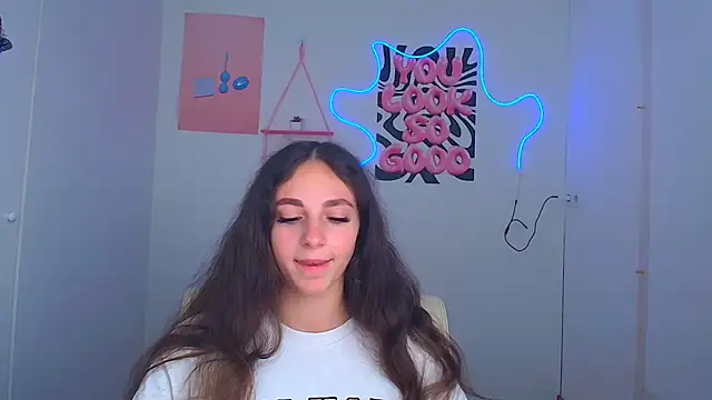 KissMeJulia online show from 07/10/26, 11:21