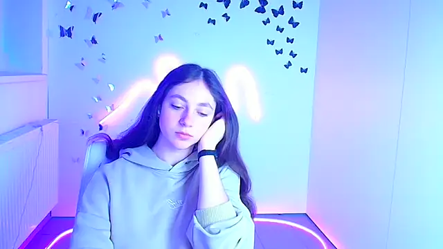 Snapshot of KissMeJulia chatting on 03/16/26, 06:28 KissMeJulia online show from 03/16/26, 06:28