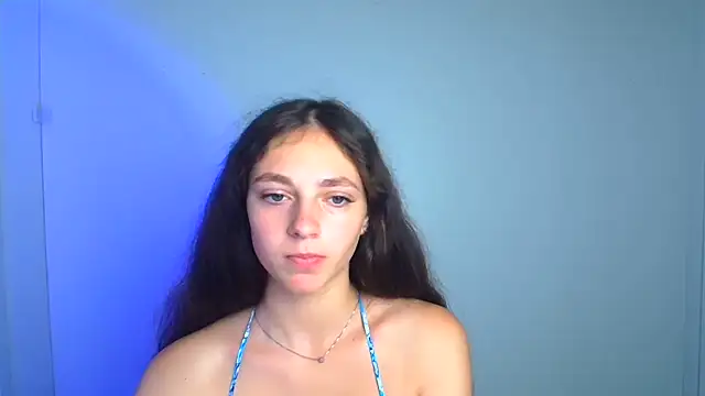 KissMeJulia online show from 08/03/26, 05:59