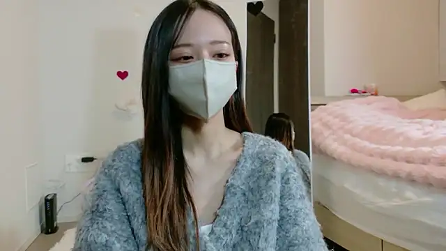 Snapshot of maichan_v chatting on 02/25/26, 01:22 maichan v online show from 02/25/26, 01:22